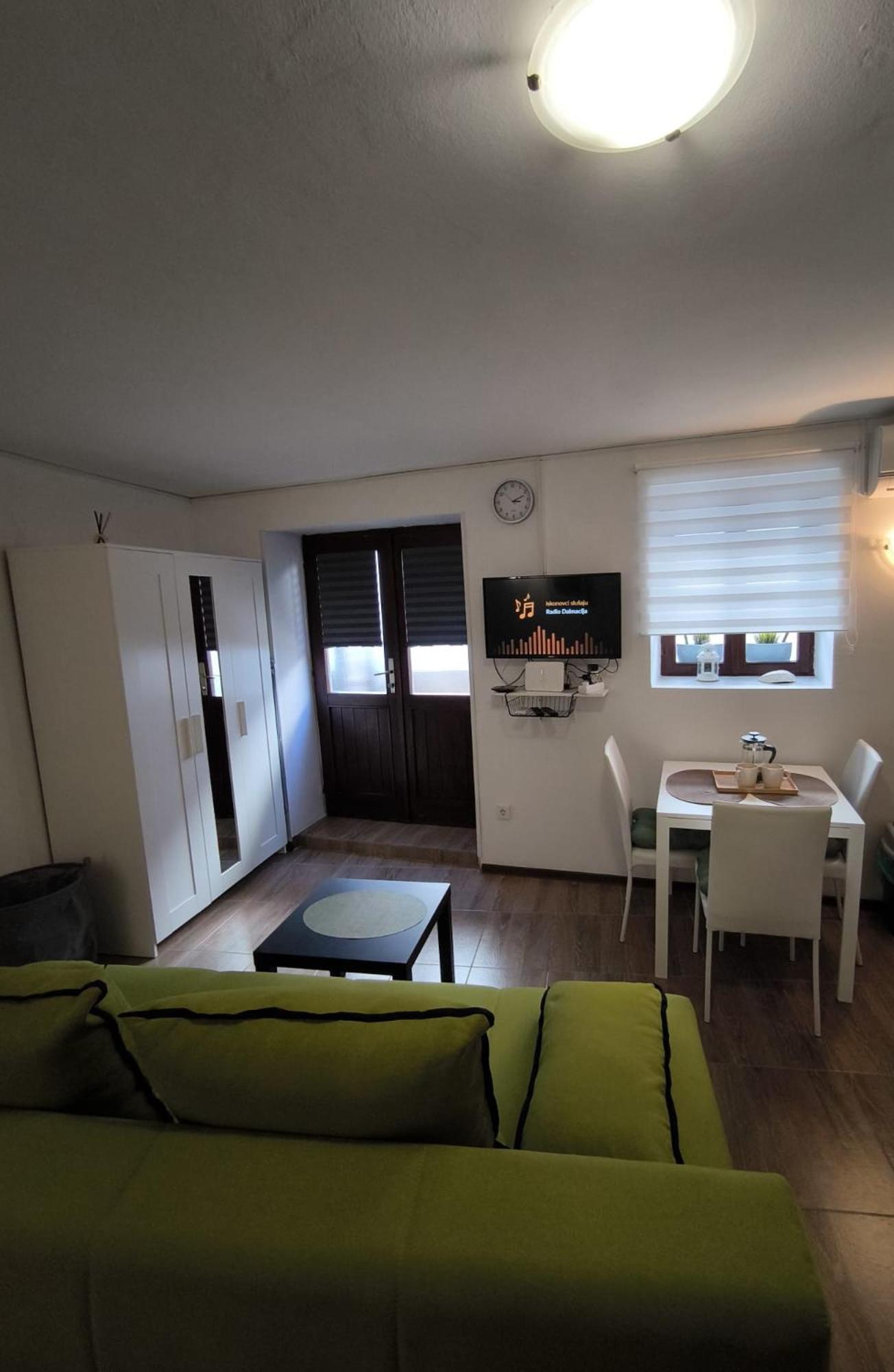 Studio Apartman Nona Angela-Valun Cres Exterior foto
